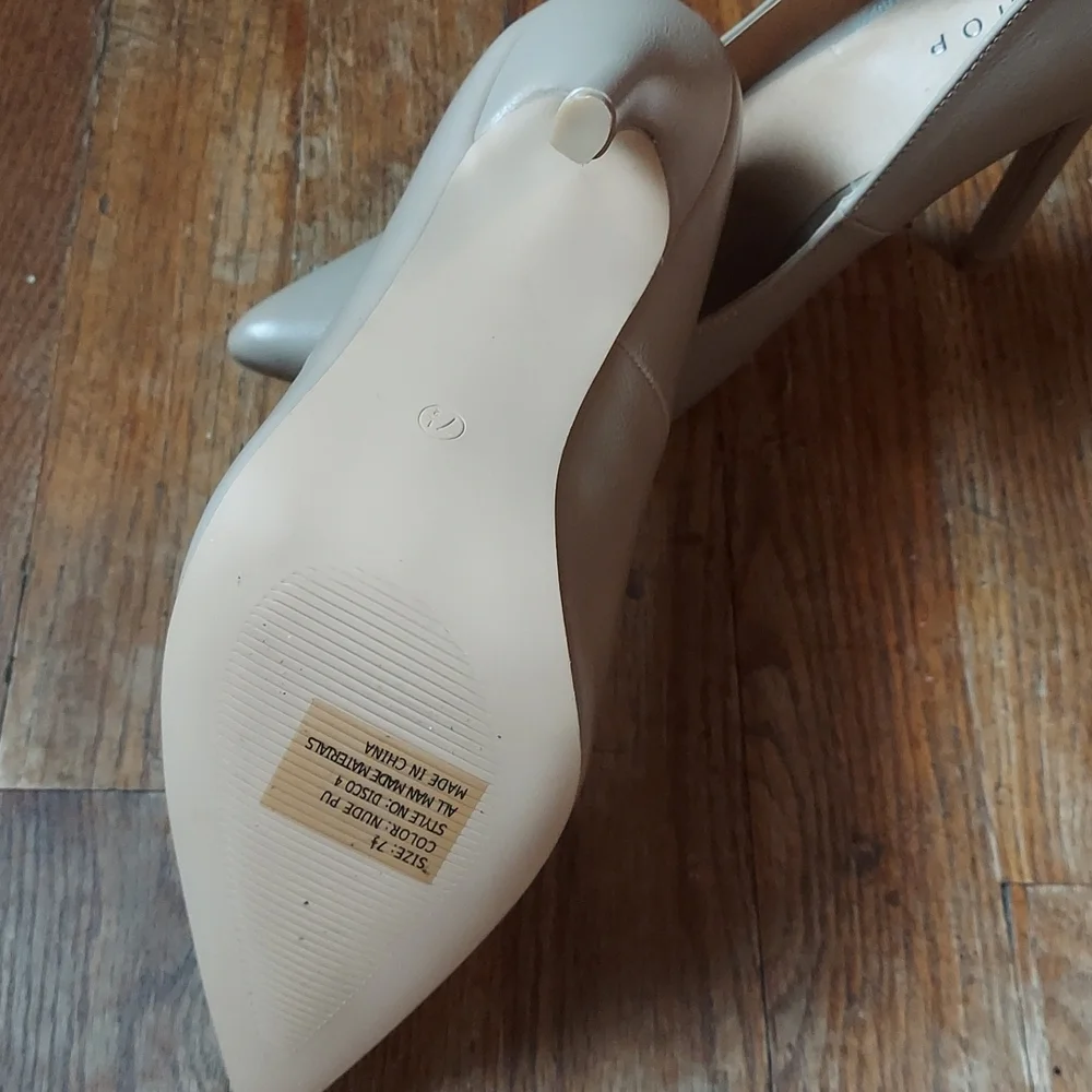 M&M 4 for  $12 Shoes - Picture 7 of 8